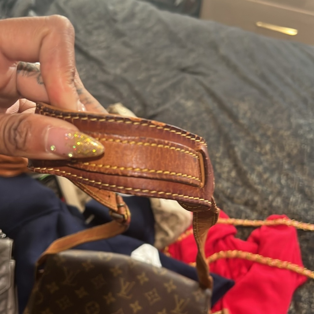 Louis Vuitton Brown Monogram Crossbody Bag with Tan Leather Trim - Picture 2 of 10